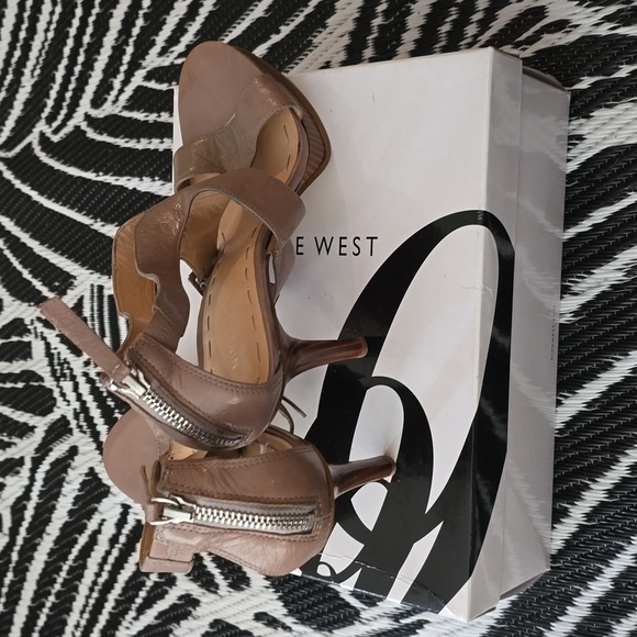 Nine West neutral - Picture 4 of 4